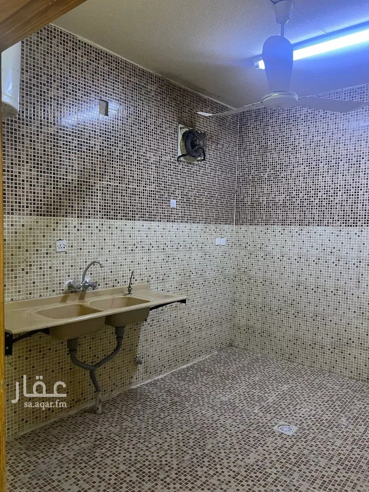 شقة للإيجار في شارع عصيبة, حي السعادة, مدينة الرياض, منطقة الرياض صورة 5