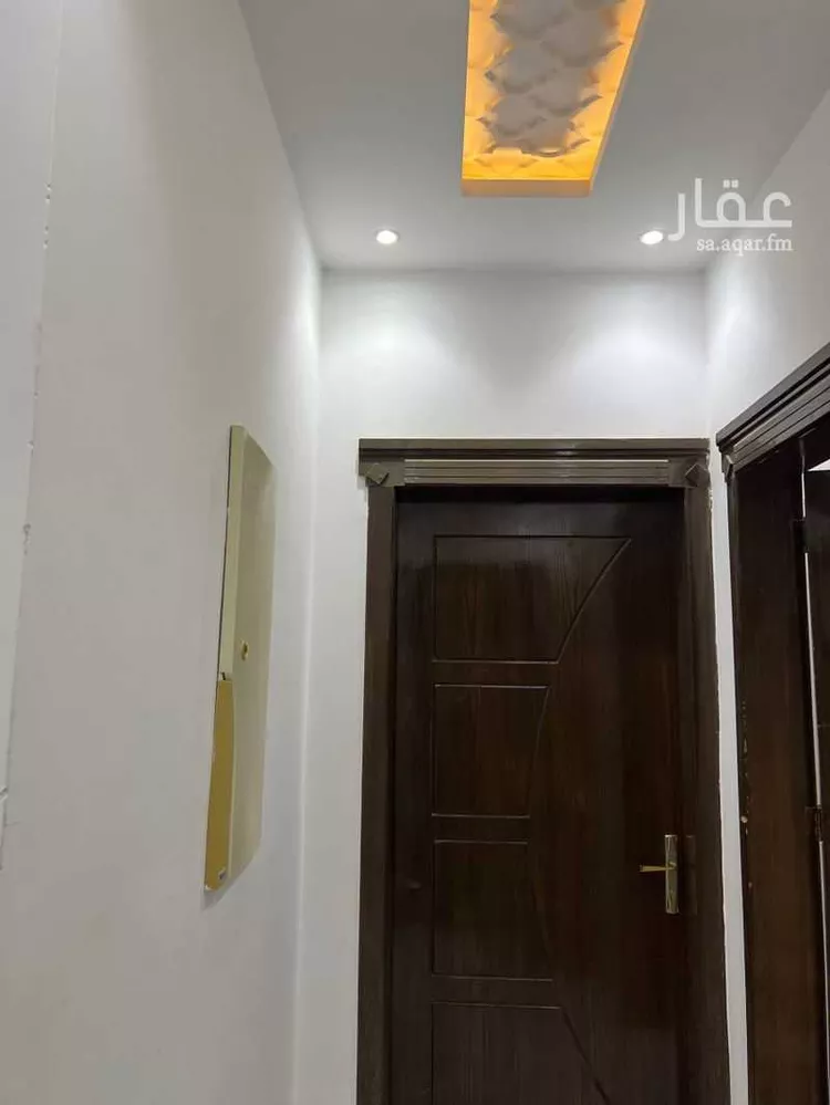 فيلا للإيجار في شارع يزيد بن مزيد الشيباني, حي السعادة, مدينة الرياض, منطقة الرياض صورة 5