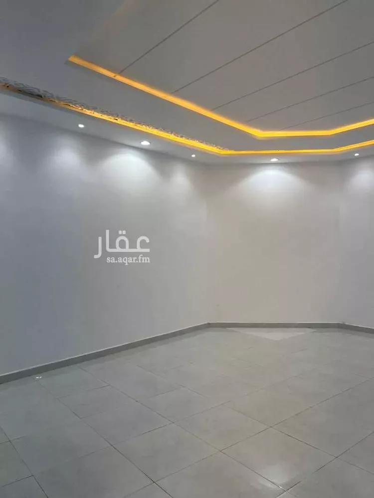 فيلا للإيجار في شارع يزيد بن مزيد الشيباني, حي السعادة, مدينة الرياض, منطقة الرياض صورة 2