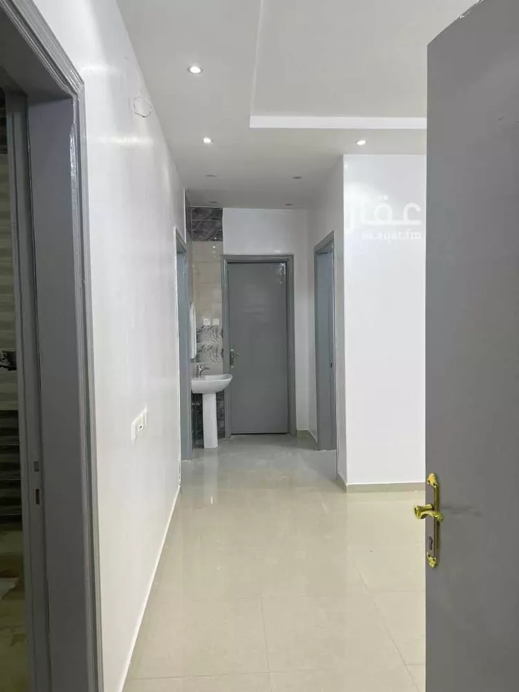 شقة للإيجار في شارع شهاب الدين بن المظفر, حي السعادة, مدينة الرياض, منطقة الرياض صورة 4