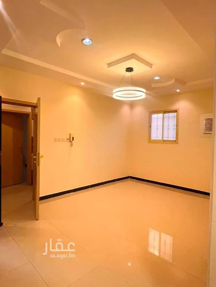 شقة للإيجار في شارع شهاب الدين بن المظفر, حي السعادة, مدينة الرياض, منطقة الرياض