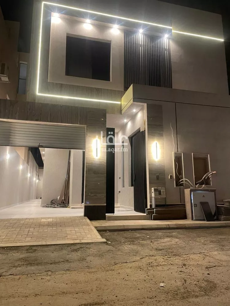 Floor for Rent in Riyadh Al Janadriyah 1 صورة