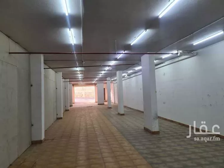 مستودع للإيجار في شارع شارع المدينة المنورة, حي الواحة, مدينة خميس مشيط, منطقة عسير صورة 2