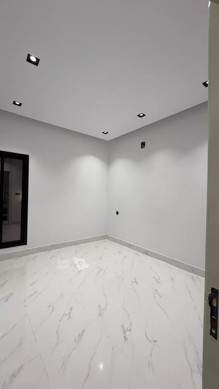 دور للبيع في شارع الرايه, حي الندوة, مدينة الرياض, منطقة الرياض 2