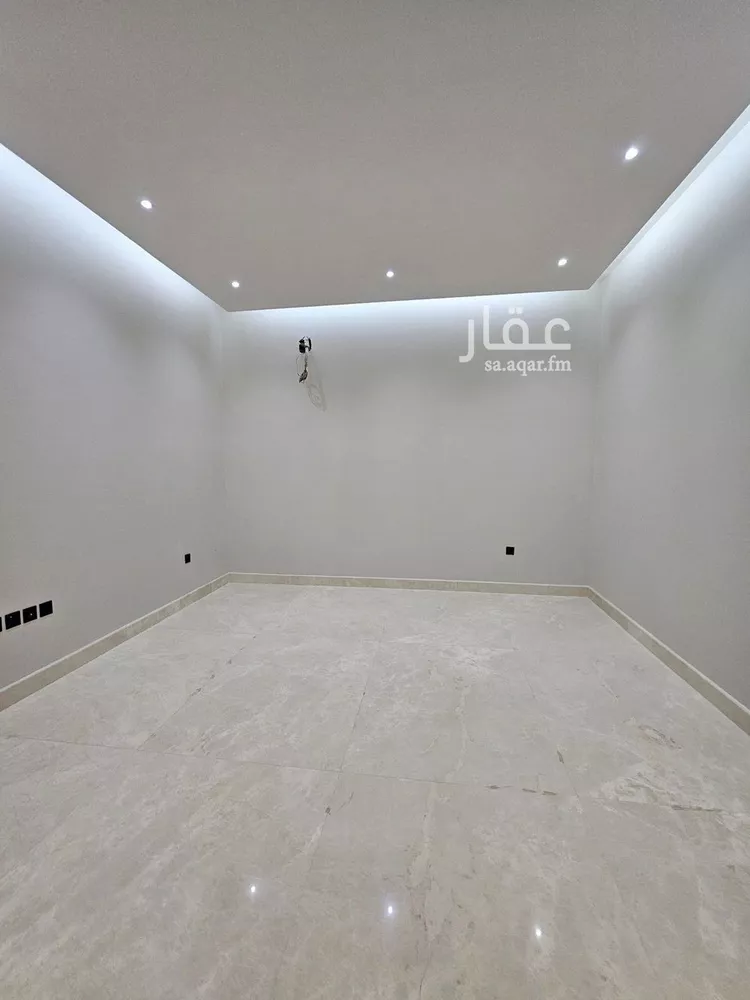Floor for Rent in Riyadh Ar Rimal 19