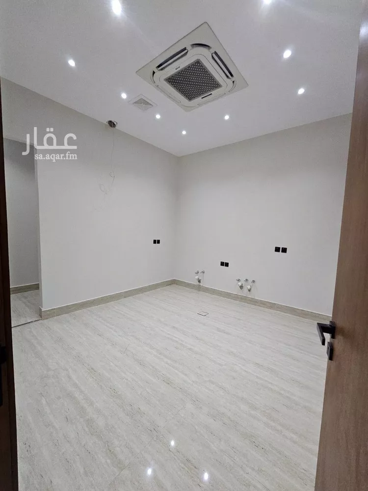 Floor for Rent in Riyadh Ar Rimal 24