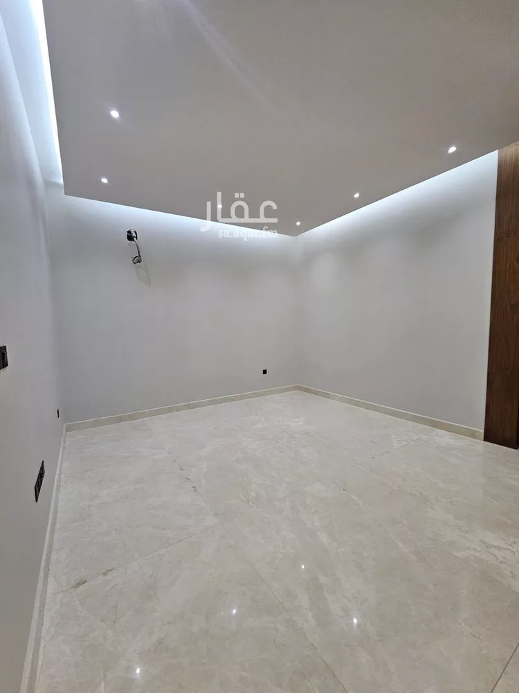 Floor for Rent in Riyadh Ar Rimal 6