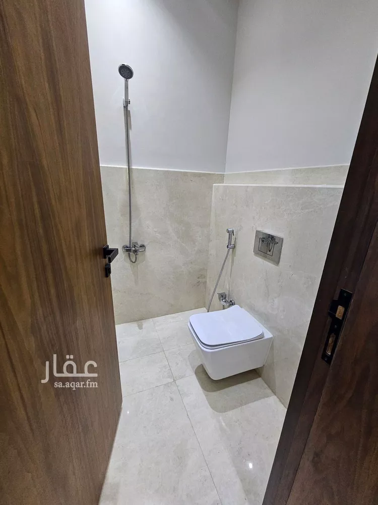 Floor for Rent in Riyadh Ar Rimal 23