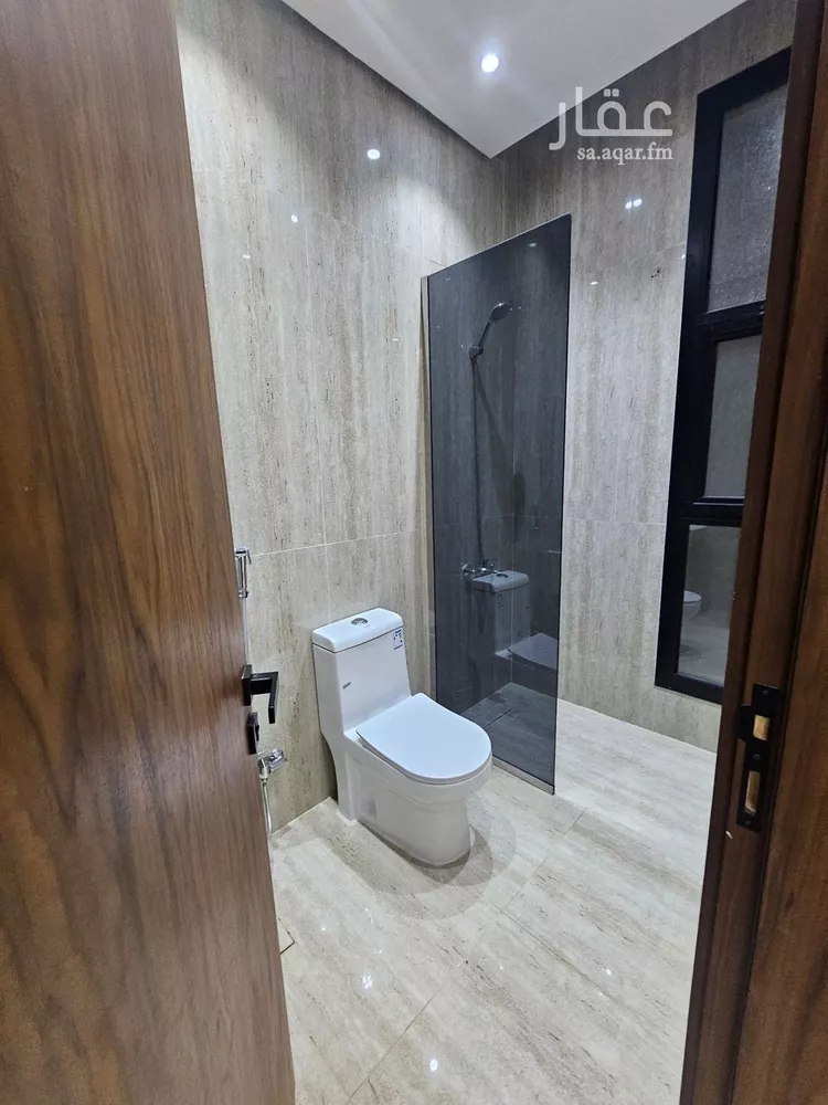Floor for Rent in Riyadh Ar Rimal 14