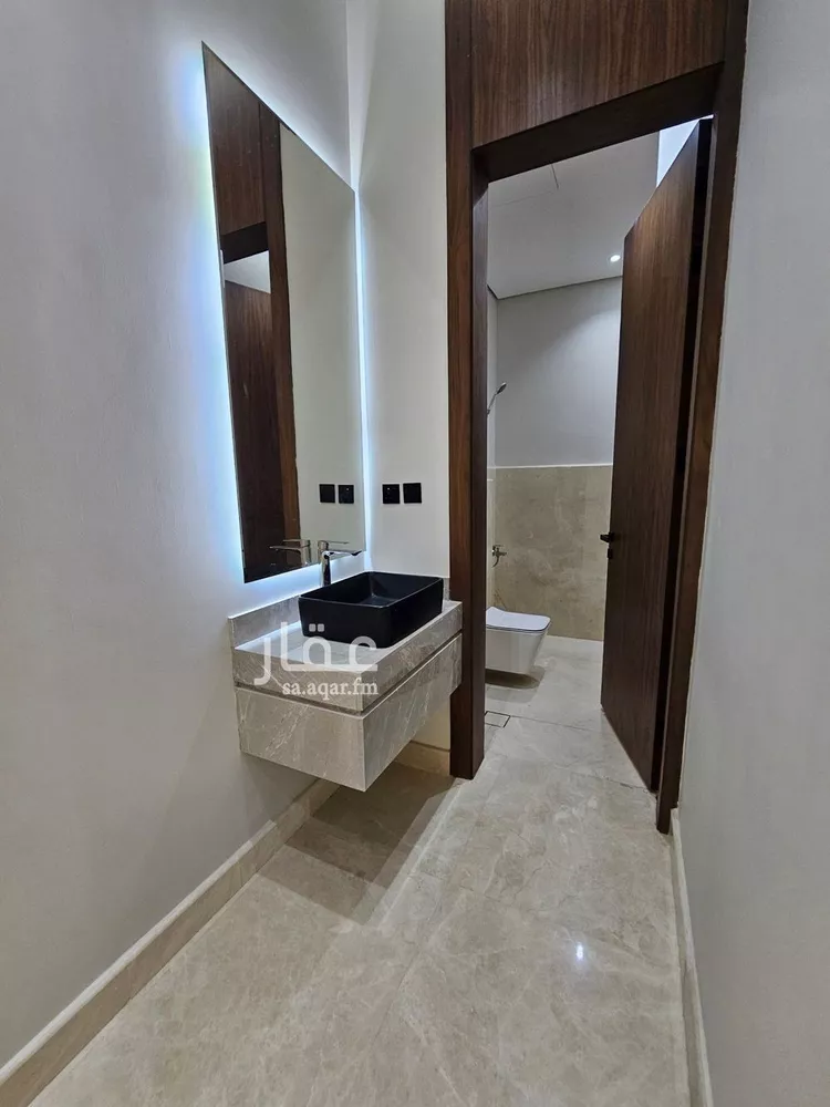 Floor for Rent in Riyadh Ar Rimal 7