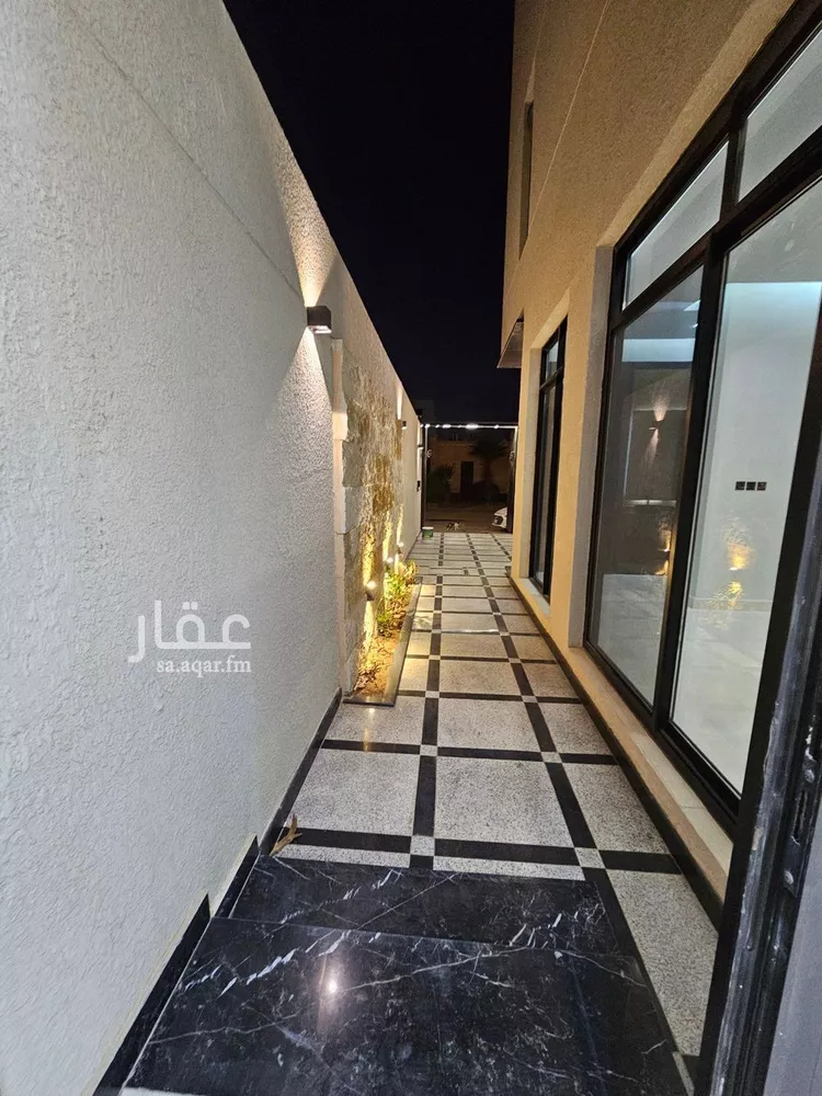 Floor for Rent in Riyadh Ar Rimal 13