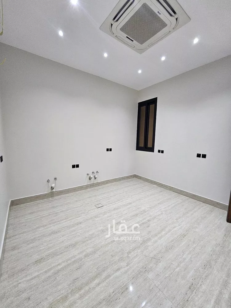 Floor for Rent in Riyadh Ar Rimal 22