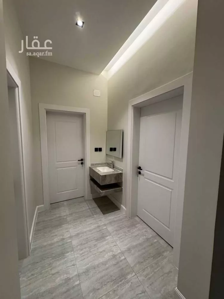 شقة للبيع في شارع السمير, حي السلام, مدينة بلجرشي, منطقة الباحة صورة 2