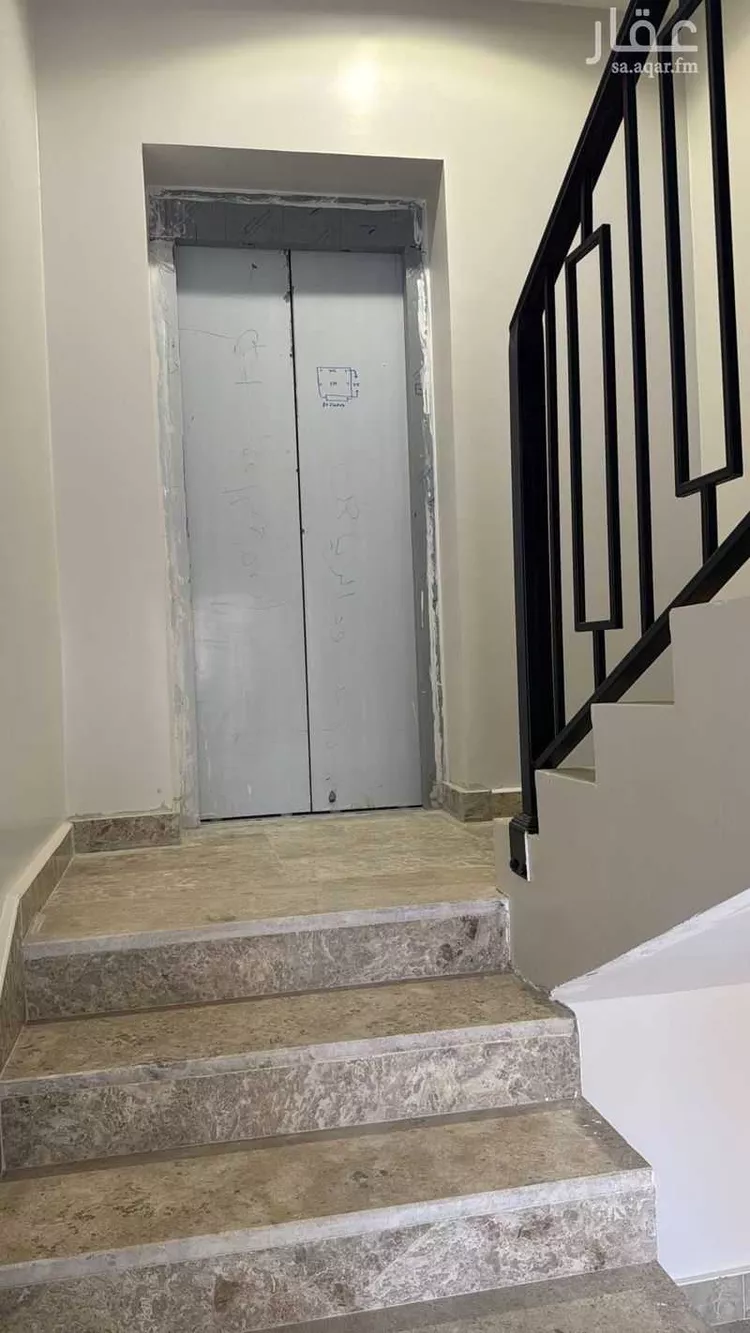 دور للبيع في شارع شارع عرض 15, حي المعيزيلة, مدينة الرياض, منطقة الرياض 11
