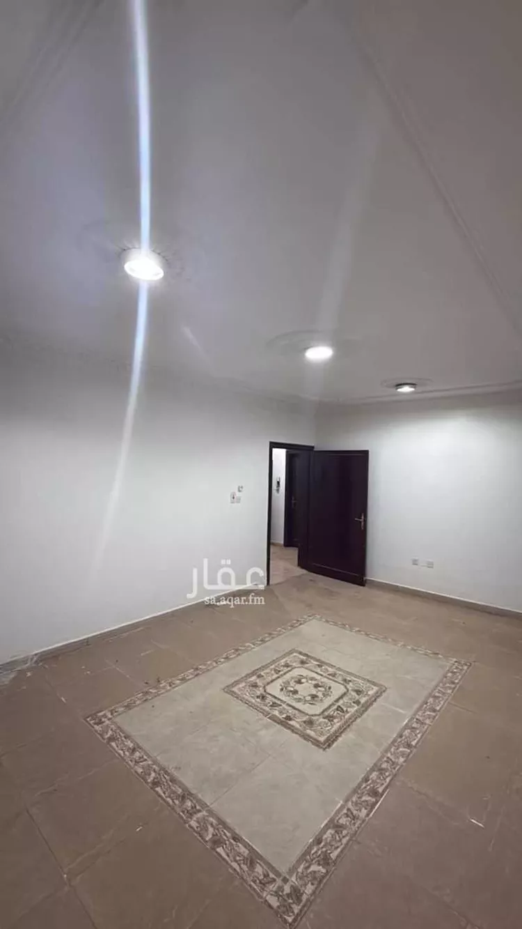 دور للبيع في شارع القراة, حي العزيزية, مدينة الرياض, منطقة الرياض صورة 5