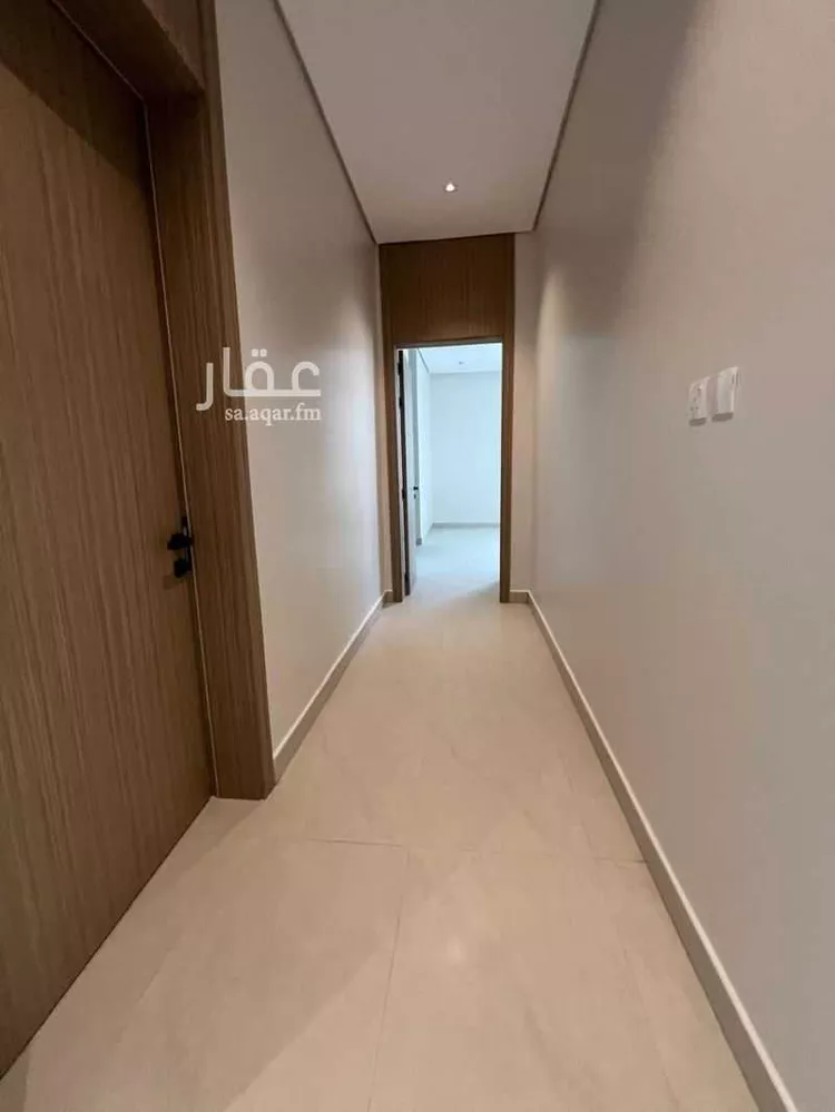 فيلا للبيع في شارع يحي ابن سحاق, حي الرمال, مدينة الرياض, منطقة الرياض صورة 4
