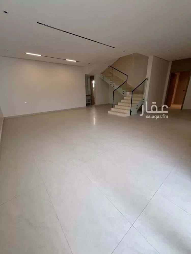 فيلا للبيع في شارع يحي ابن سحاق, حي الرمال, مدينة الرياض, منطقة الرياض 7
