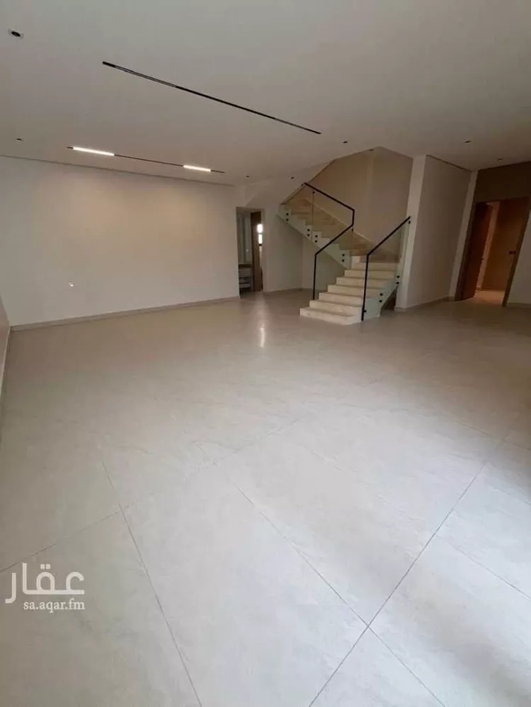 فيلا للبيع في شارع يحي ابن سحاق, حي الرمال, مدينة الرياض, منطقة الرياض صورة 2