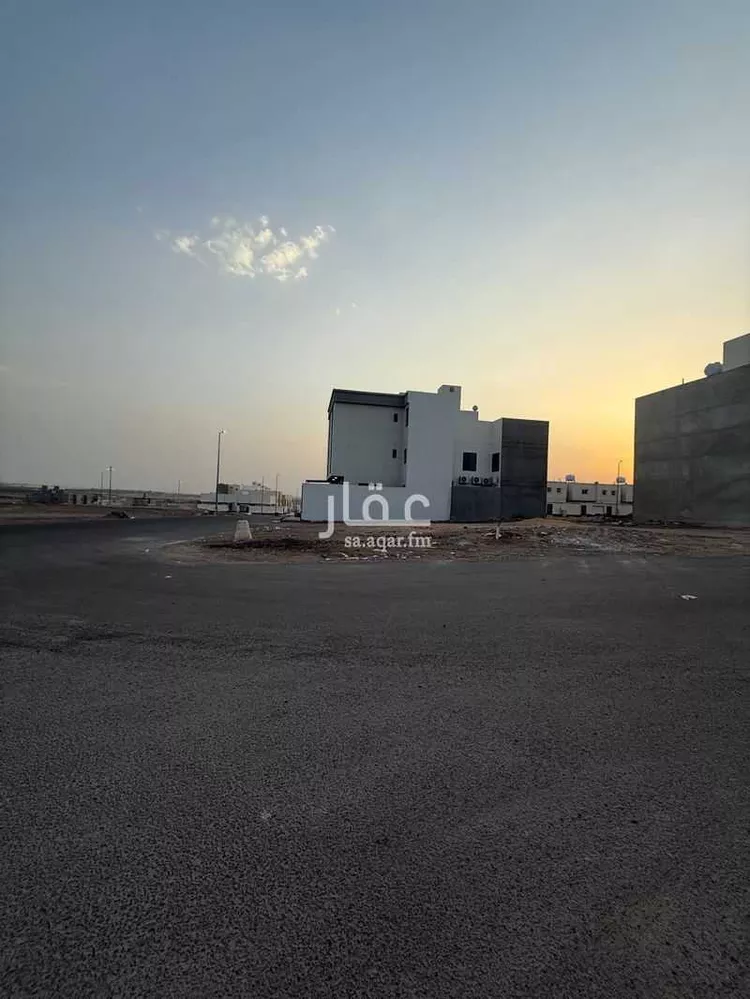 أرض للبيع في شارع اسحاق بن ابراهيم, حي نبلاء, مدينة المدينه المنوره, منطقة المدينة المنورة