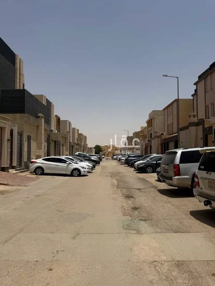 فيلا للبيع في شارع نهر الفرات الأعلى, حي القادسية, مدينة الرياض, منطقة الرياض
