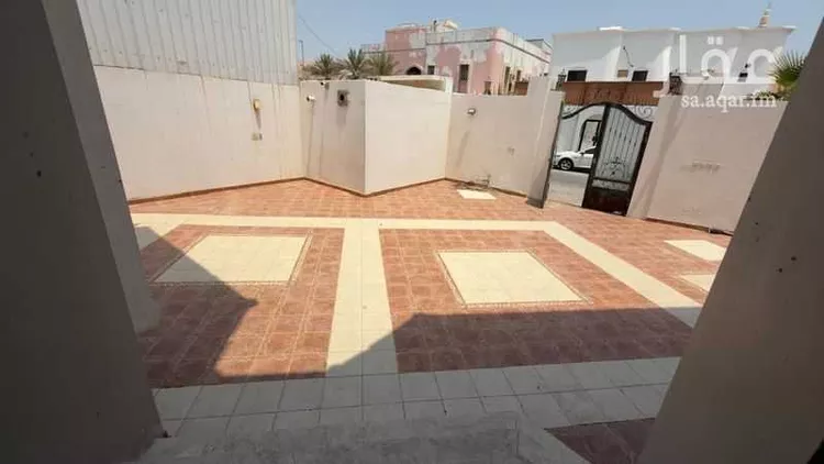 فيلا للبيع في شارع الحنان, حي النزهة, مدينة الدمام, المنطقة الشرقية صورة 2