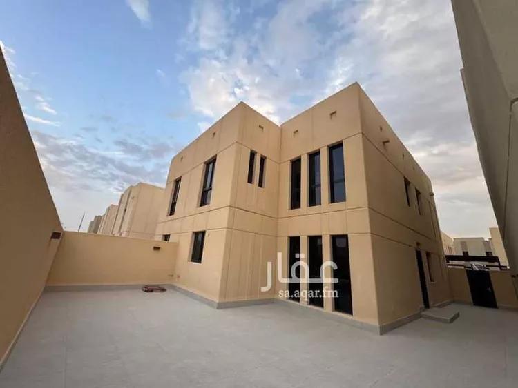 فيلا للإيجار في شارع رقم 1072 ، حي مطار الملك خالد الدولي ، الرياض ، منطقة الرياض