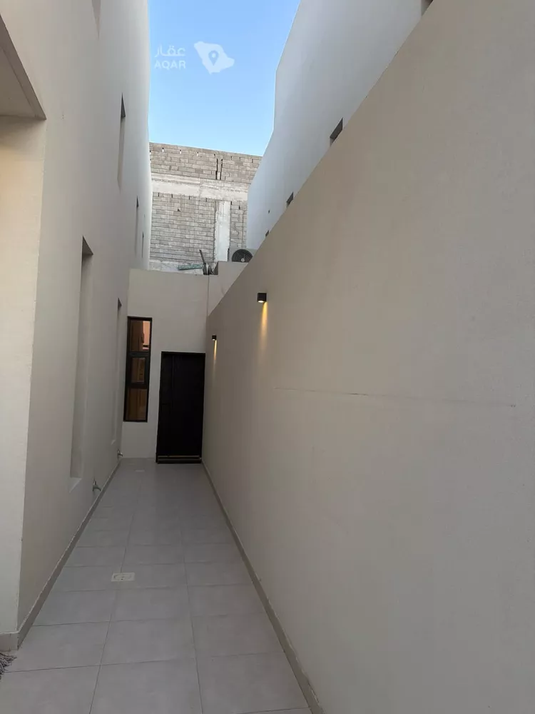 دور للبيع في شارع كعب بن حذيفة, حي الشفاء, مدينة الرياض, منطقة الرياض 2