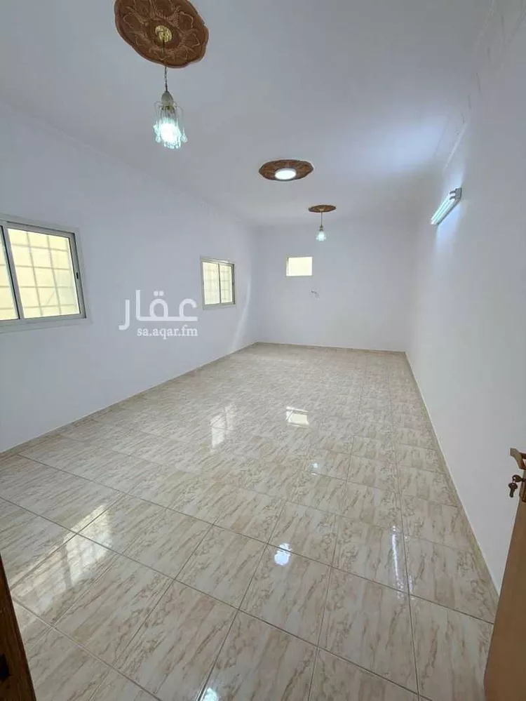 شقة للإيجار في شارع العرضية, حي إشبيلية, مدينة الرياض, منطقة الرياض صورة 5