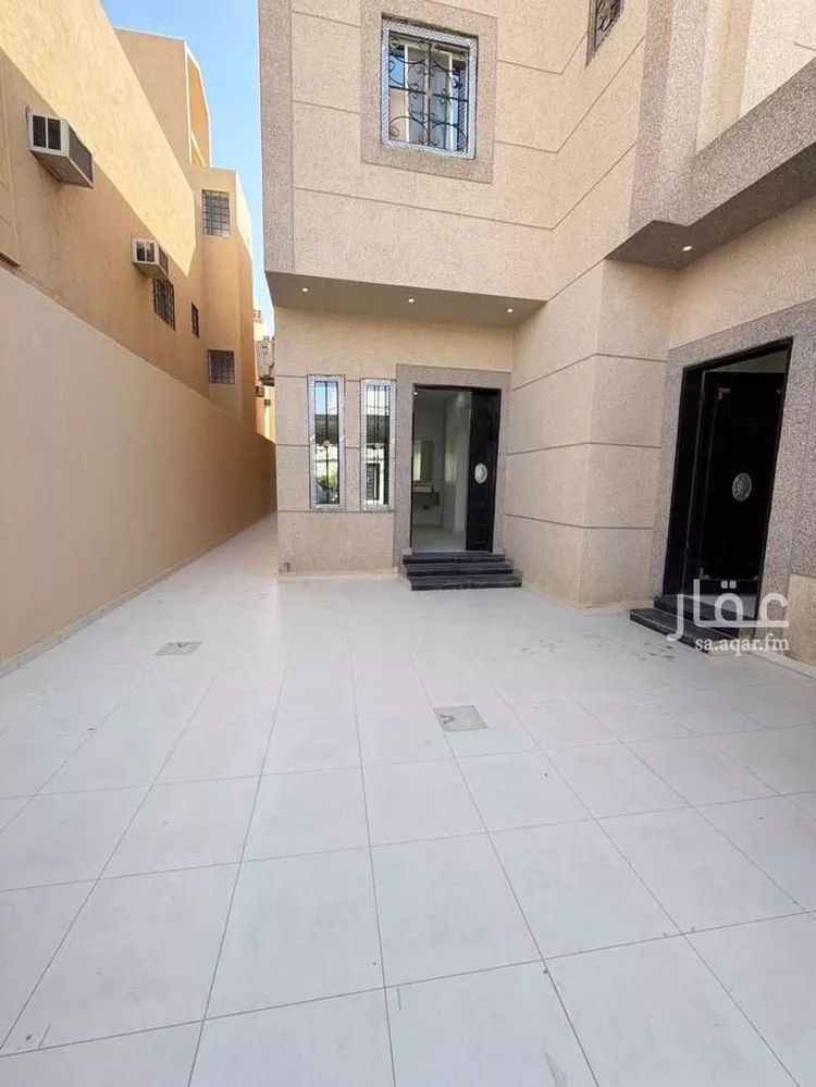 Floor for Rent in Riyadh Al Janadriyah صورة 2