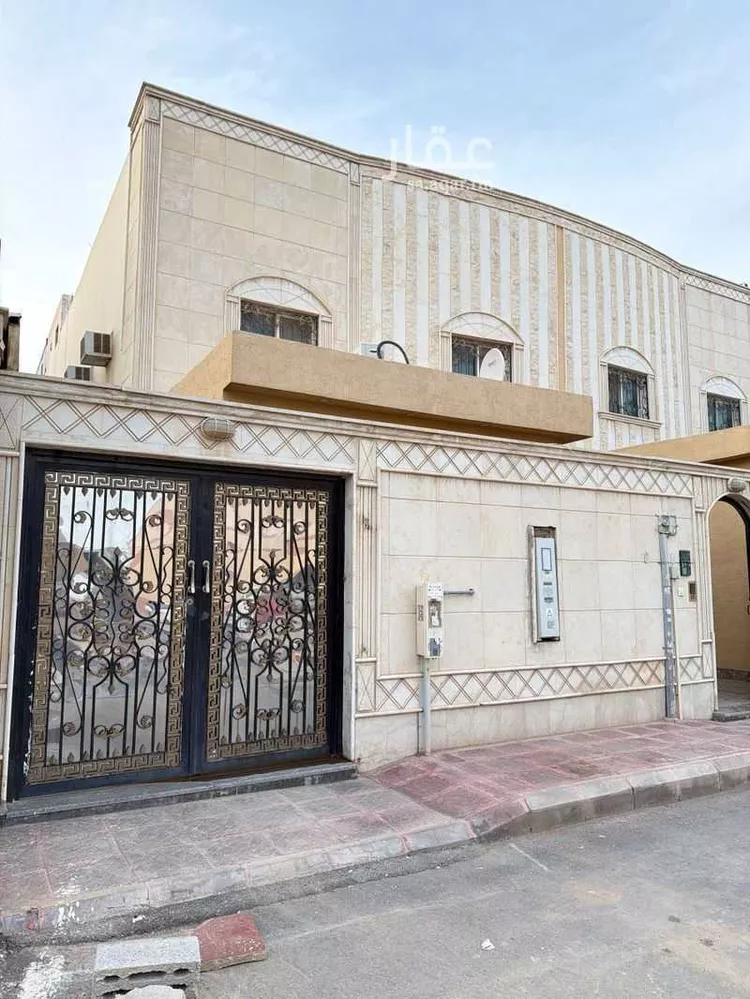 فيلا للبيع في شارع الطارفة, حي إشبيلية, مدينة الرياض, منطقة الرياض صورة 2