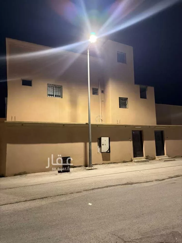 فيلا للبيع في شارع الفضل بن حباب, حي الملك خالد, مدينة عنيزه, منطقة القصيم صورة 3