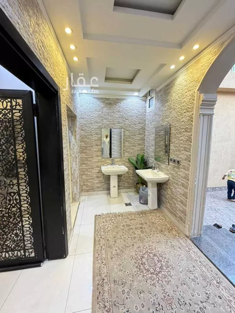 فيلا للبيع في شارع الطارفة, حي إشبيلية, مدينة الرياض, منطقة الرياض 7
