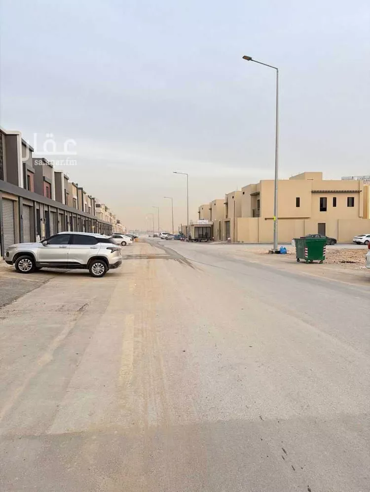 دور للبيع في شارع شارع, حي الجنادرية, مدينة الرياض, منطقة الرياض 7