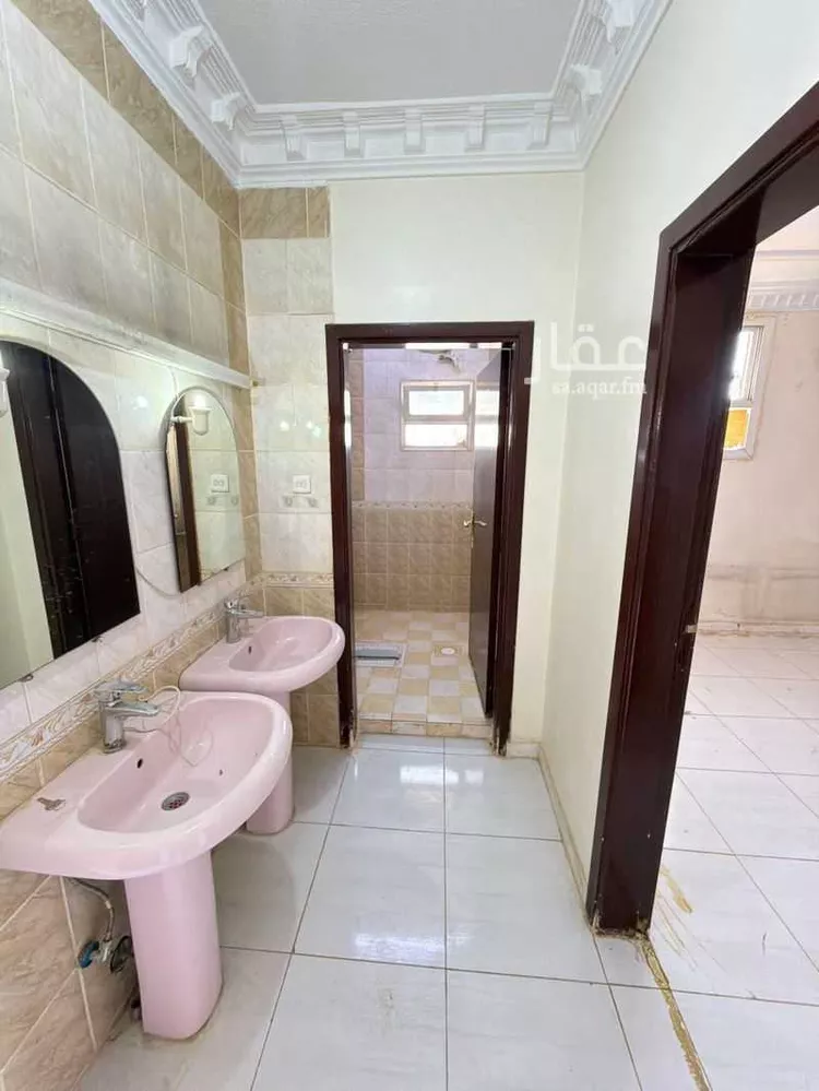 شقة للإيجار في شارع محمد بن الربيع, حي إشبيلية, مدينة الرياض, منطقة الرياض صورة 5