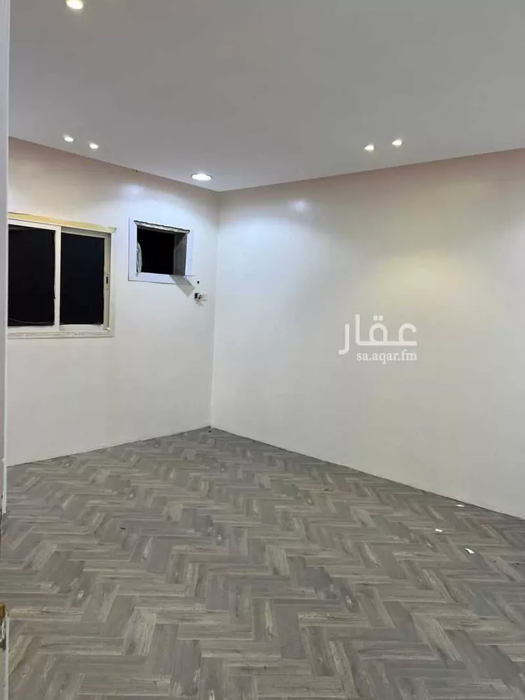 فيلا للبيع في شارع الفضل بن حباب, حي الملك خالد, مدينة عنيزه, منطقة القصيم صورة 2