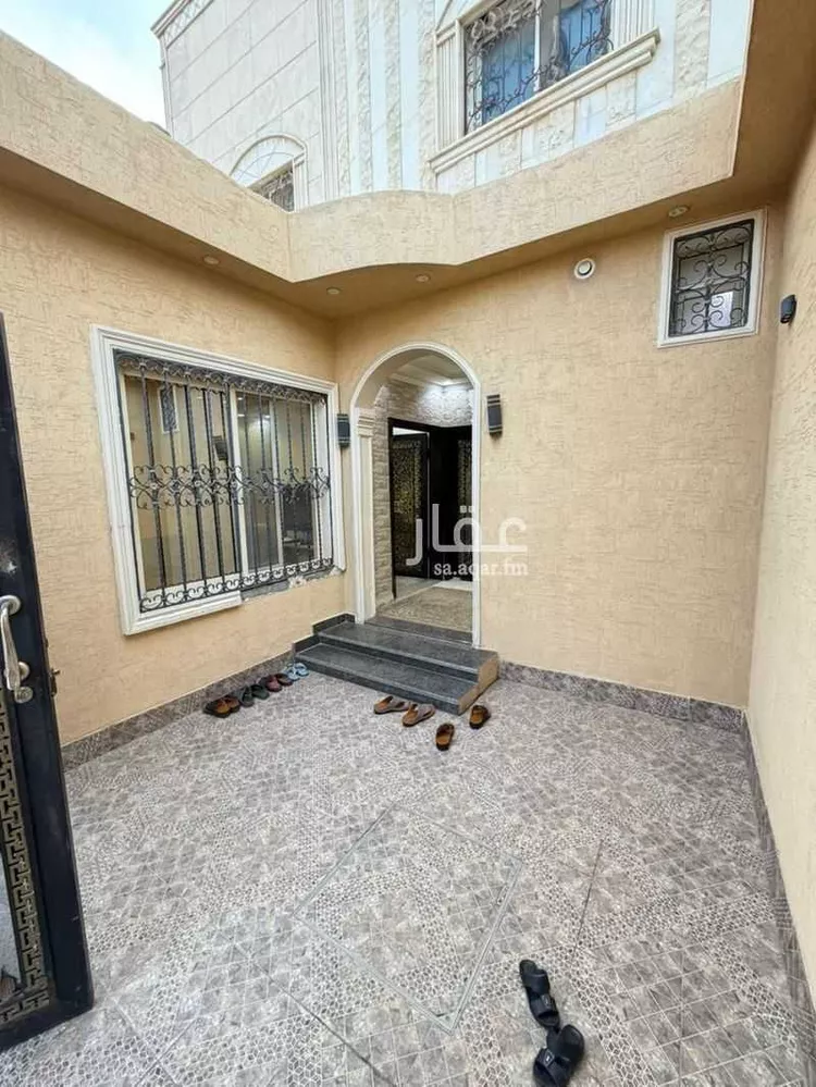 فيلا للبيع في شارع الطارفة, حي إشبيلية, مدينة الرياض, منطقة الرياض 18