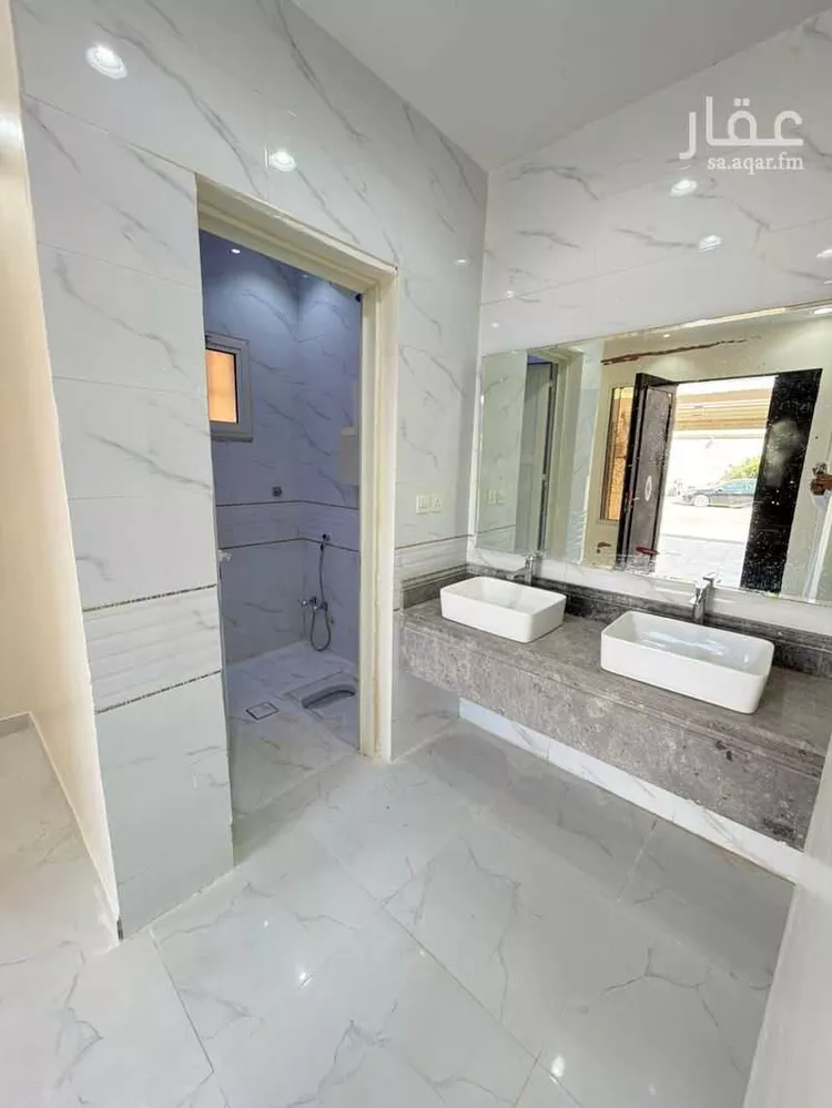 Floor for Rent in Riyadh Al Janadriyah صورة 5