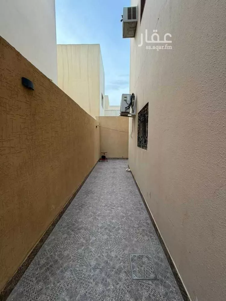 فيلا للبيع في شارع الطارفة, حي إشبيلية, مدينة الرياض, منطقة الرياض 13