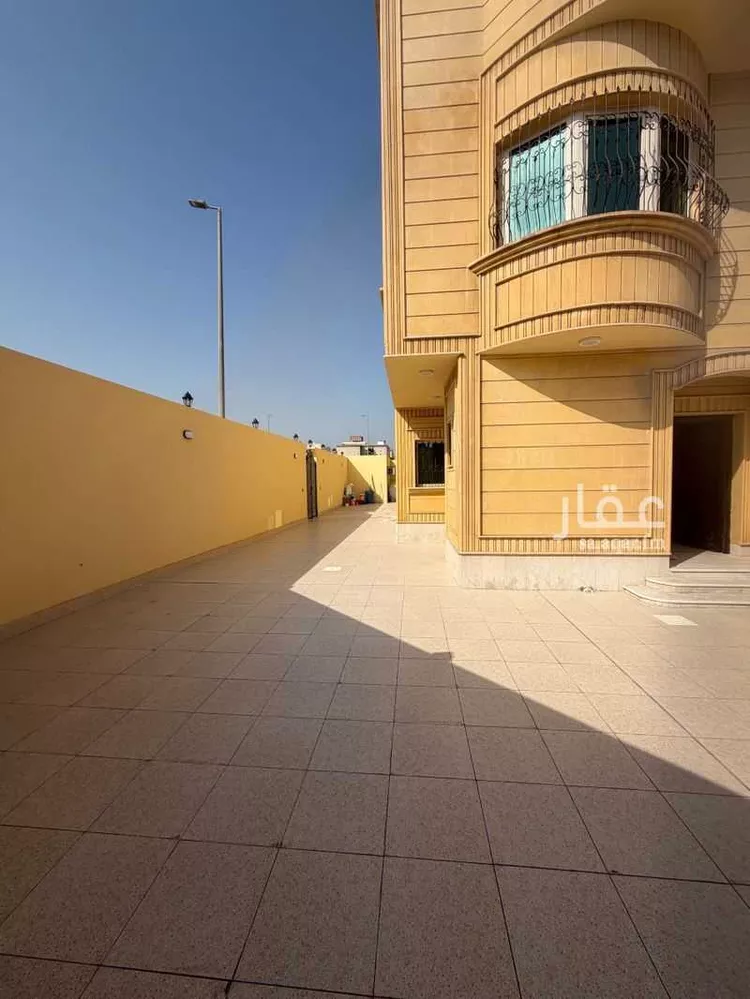 فيلا للإيجار في شارع شهاب بن مالك, حي الشاطئ الشرقي, مدينة الدمام, المنطقة الشرقية