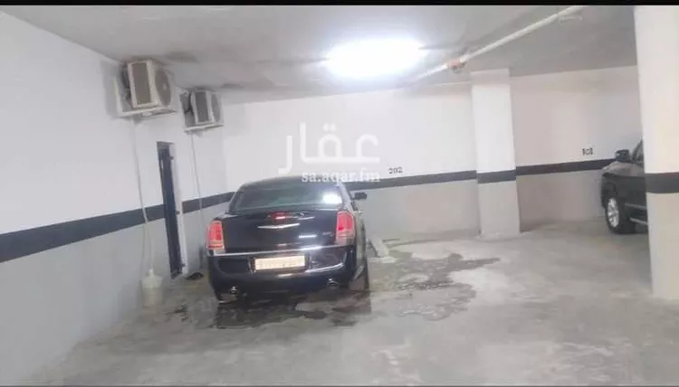 مواقف سيارات للإيجار في شارع القادسية ، حي النرجس ، الرياض ، منطقة الرياض