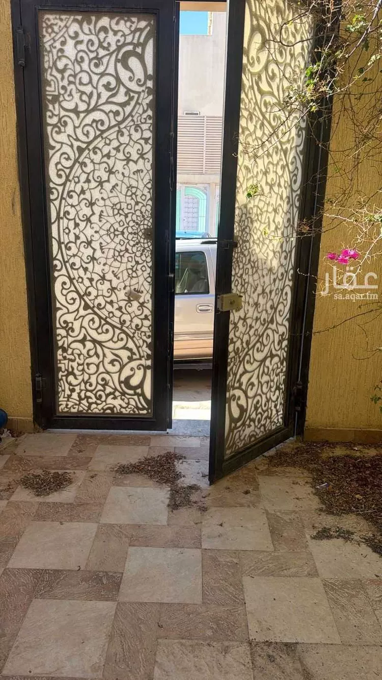 فيلا للإيجار في شارع محمد العبادي, حي العريجاء الغربي, مدينة الرياض, منطقة الرياض صورة 3