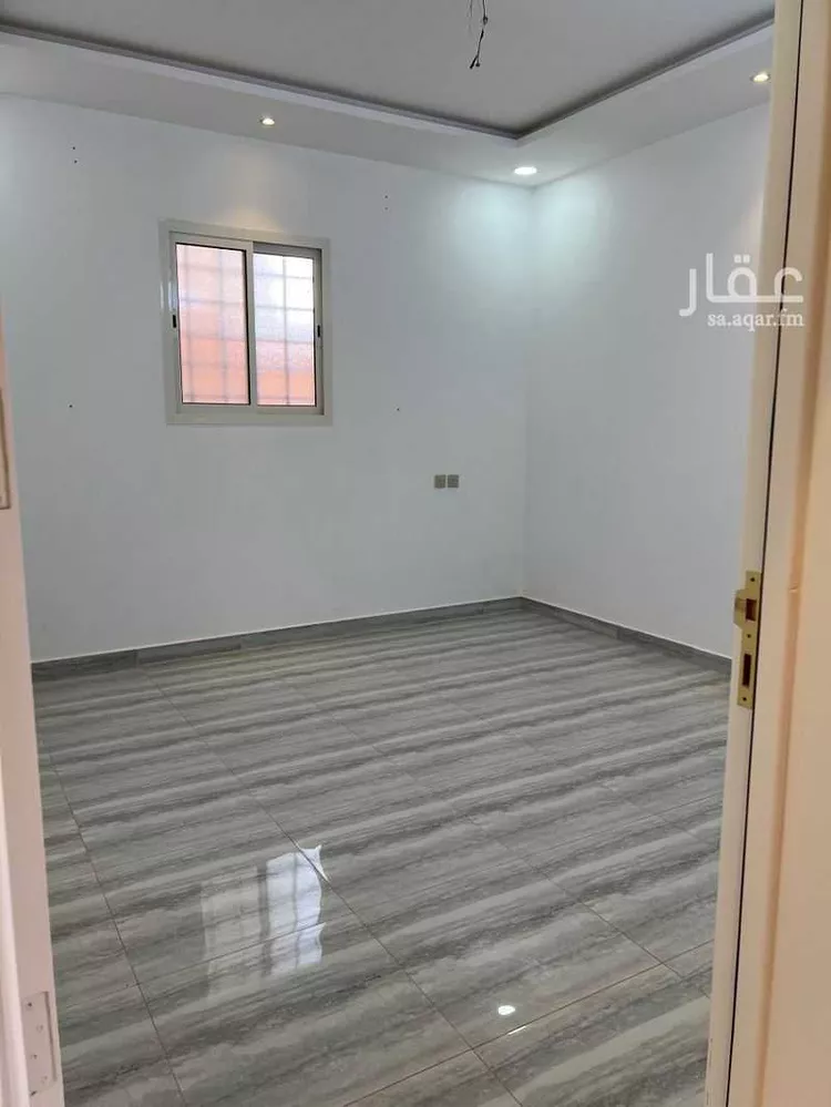 فيلا للبيع في شارع الحسينيه, حي الملك عبدالله, مدينة المجمعة, منطقة الرياض صورة 2
