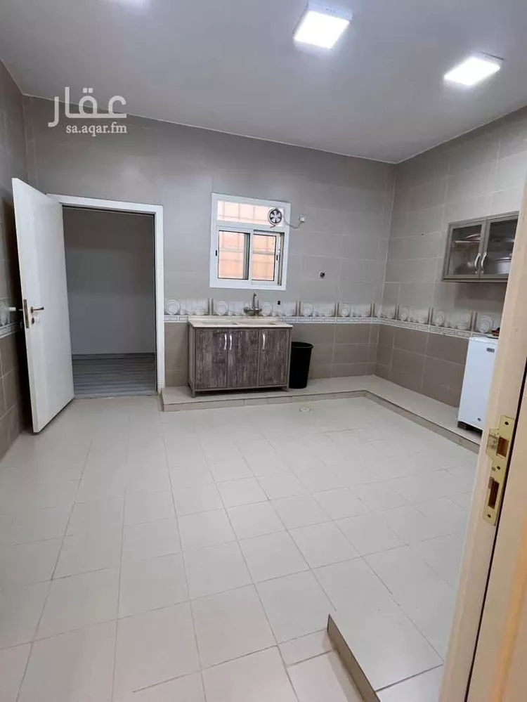 فيلا للبيع في شارع الحسينيه, حي الملك عبدالله, مدينة المجمعة, منطقة الرياض 7
