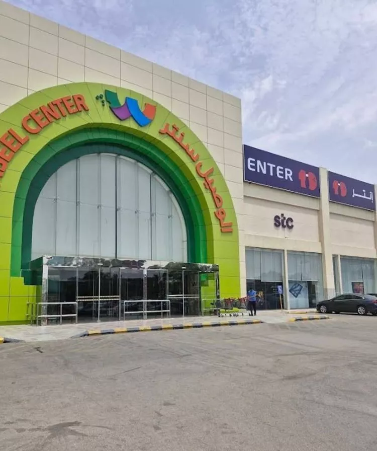 مجمع للإيجار في شارع الملك عبدالله ابن عبدالعزيز سعود الفرعي, حي الحمراء, مدينة الرياض, منطقة الرياض