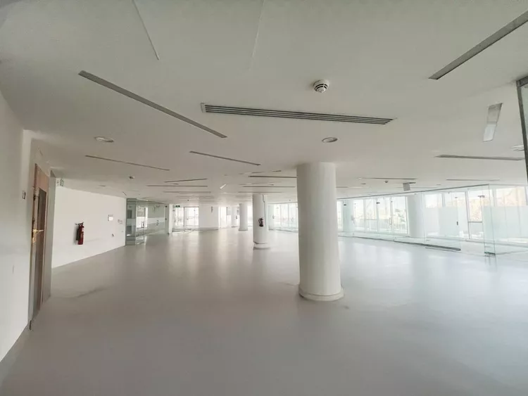 عمارة للإيجار في شارع صلاح الدين الايوبي, حي الملك عبدالعزيز, مدينة الرياض, منطقة الرياض صورة 3