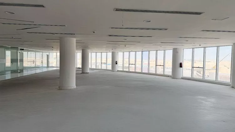 عمارة للإيجار في شارع صلاح الدين الايوبي, حي الملك عبدالعزيز, مدينة الرياض, منطقة الرياض صورة 2