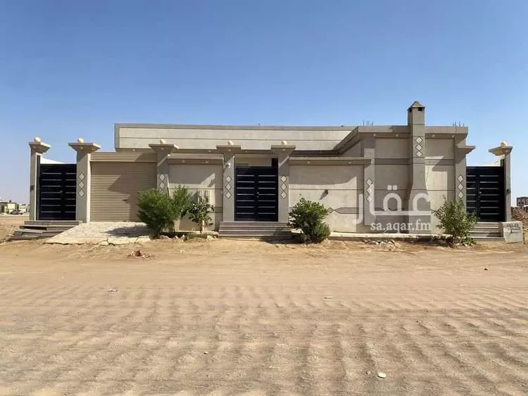 دور للبيع في شارع بيت المقدس ، حي التعاون ، تبوك ، منطقة تبوك