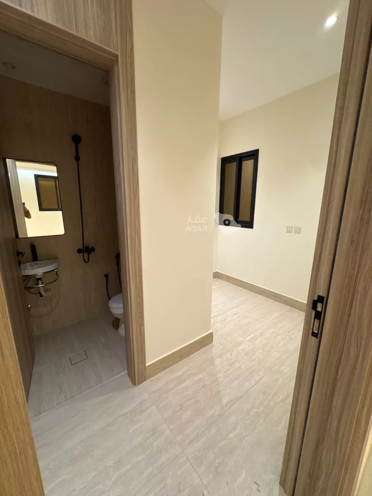 Floor for Rent in Riyadh Shubra 2
