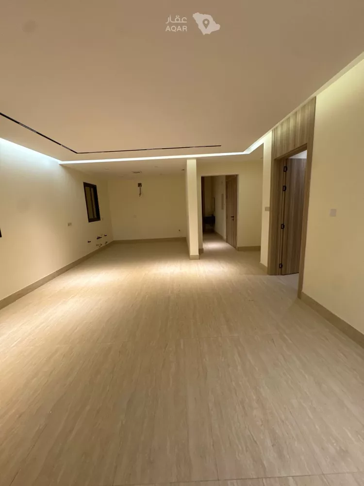 Floor for Rent in Riyadh Shubra 3
