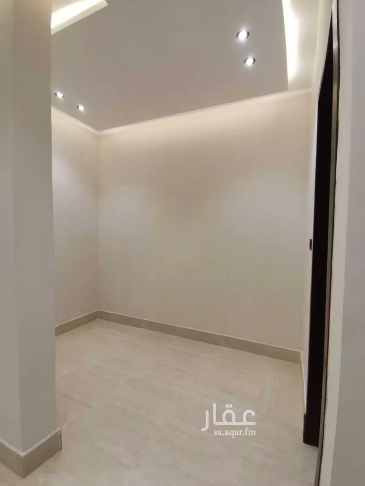 فيلا للإيجار في شارع الخطاب بن النفيل, حي عكاظ, مدينة الرياض, منطقة الرياض صورة 3